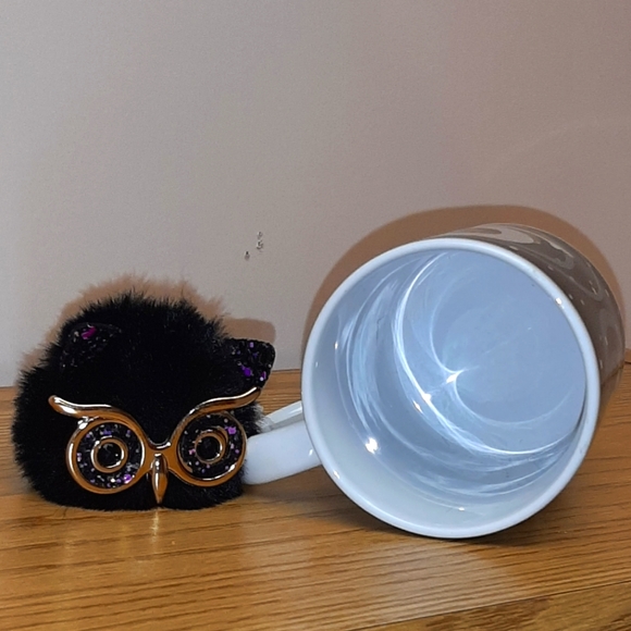 Skull Mug with Black Owl Keychain NWT - Picture 6 of 6